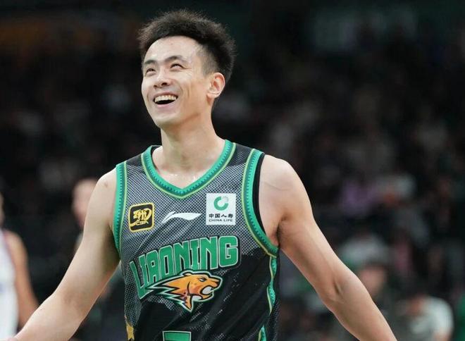 马云又被偶遇了!刚看完世界杯,转头就逛哈尔滨索菲亚广场