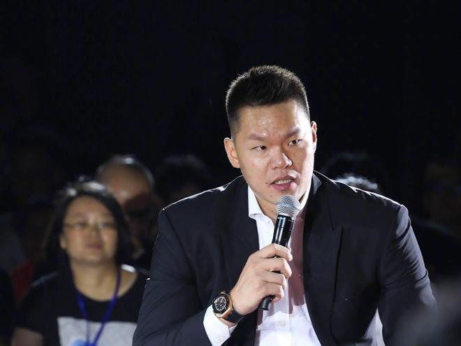 邓弗里斯:我现在不能谈皇马;国米球迷清楚我对国米的感情