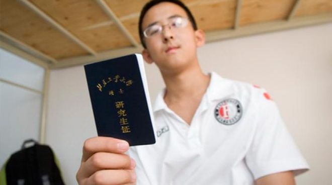 尘埃落定！内马尔退役悬念揭晓，桑托斯官宣