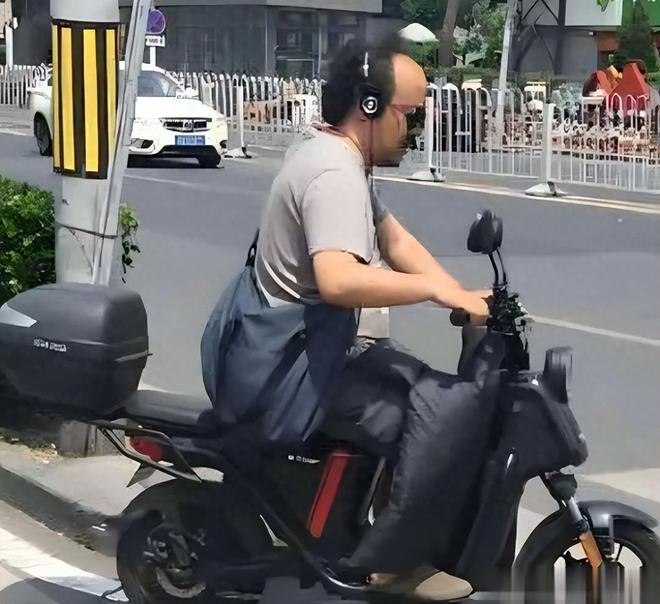 曝开拓者后卫夏普右膝半月板撕裂，预计缺席6个月