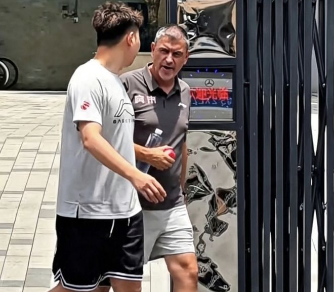 登贝莱：姆巴佩失点后我们保持了专注；半决赛对手之后再看