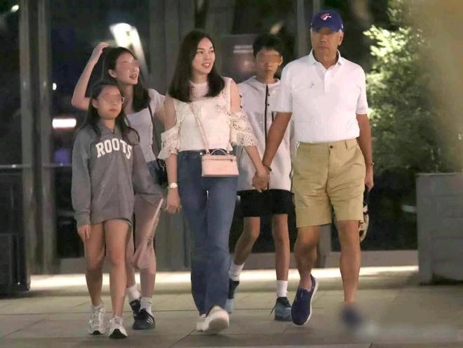包文婧否认包贝尔出轨,直言老公在外面得罪了人,遭5年恶意跟拍