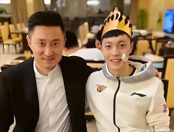 因涉赌缺席一季！活塞与比斯利商讨1年短约回归 仍存被罚风险