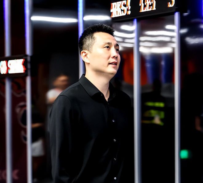 詹姆斯:很多人都催我快点做决定,但我现在要考虑的因素很多