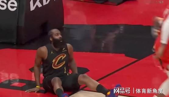 4年1.78亿!抢疯了!湖人头痛,冠军中锋还要吗?