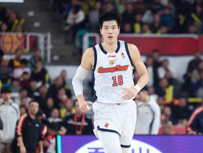 他是许家印的哥哥,靠恒大"寄生式"赚的盆满钵满,现也成了老赖