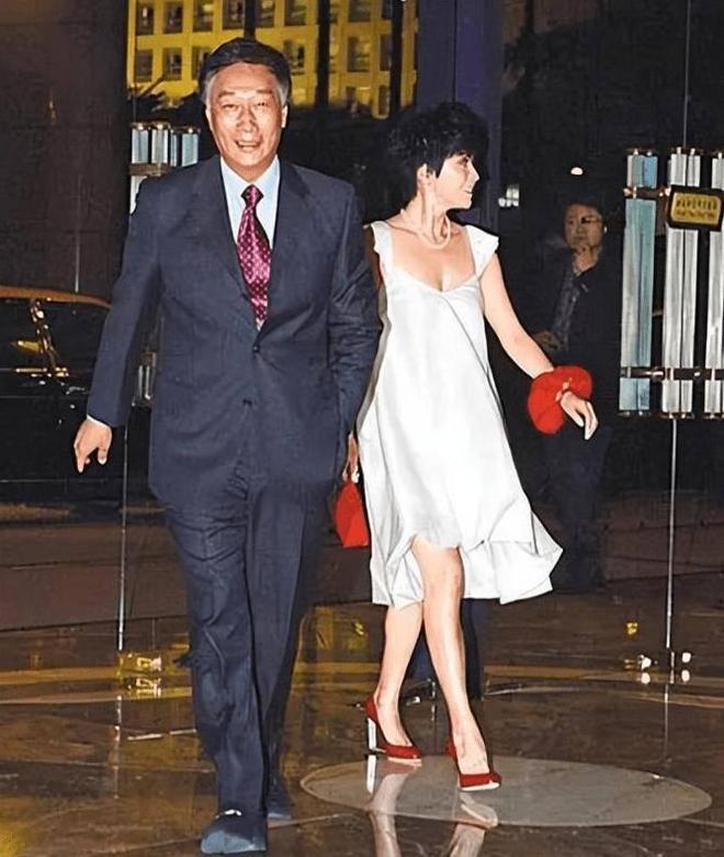 庞峥麟落选男篮出征名单引热议！球迷打抱不平“选人标准惹争议”
