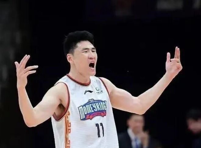 闹大了！49岁高管在上海长海医院试药后当天昏迷，50天后离世，家属讨说法被骂“滚开”