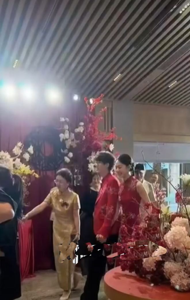解放军舰机进台海,岛内一边倒,郑丽文郑重宣告,两岸同属一中