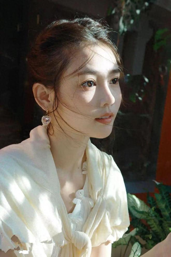 拼到眼眶出血!梅西10助21球加冕双王,阿根廷11打10被拖入加时赛