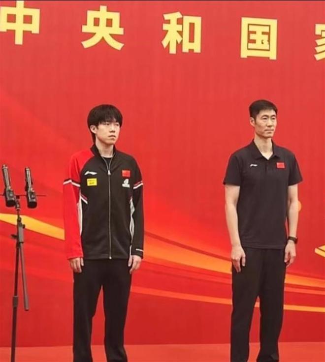 破天荒第一次!伊朗导弹主动砸向美军,特朗普已陷入“最惨死局”