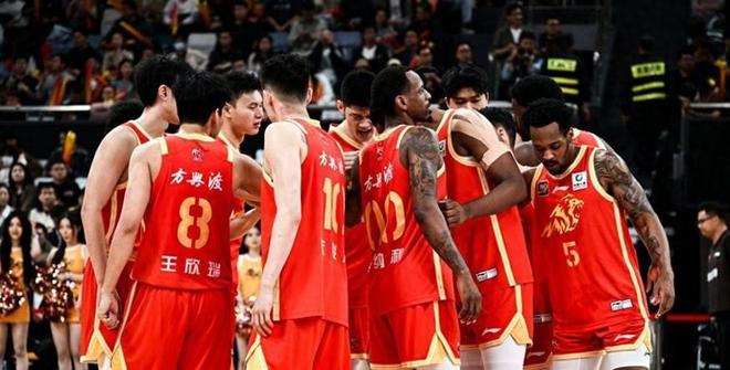 美丽大长腿：那不是比例，是我在每一步中重新确认自己的落点